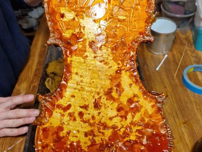 Lak: Finálny dotyk pre krásu, ochranu a dokonalý tón