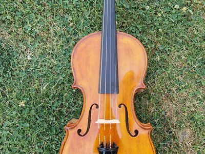 Lak: Finálny dotyk pre krásu, ochranu a dokonalý tón