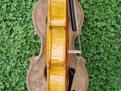 Lak: Finálny dotyk pre krásu, ochranu a dokonalý tón