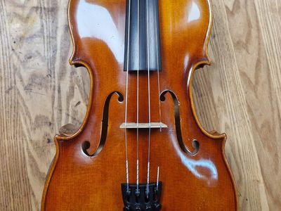 Lak: Finálny dotyk pre krásu, ochranu a dokonalý tón